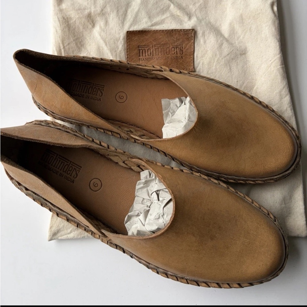 Mohinder Woven Flat